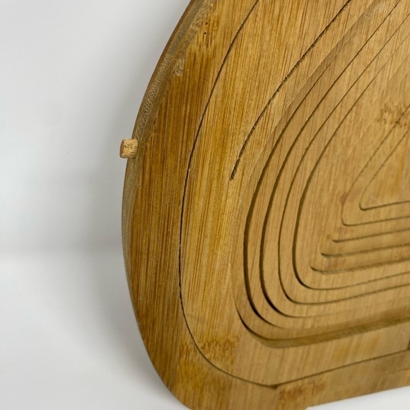 Collapsible Pear Shaped Spiral Cut Bamboo Fruit Basket Charcuterie Board Trivet - Picture 5 of 9